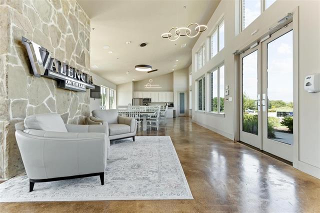 Building Photo - 2157 Miramar Dr
