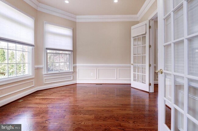 Building Photo - 4303 Evergreen Ln