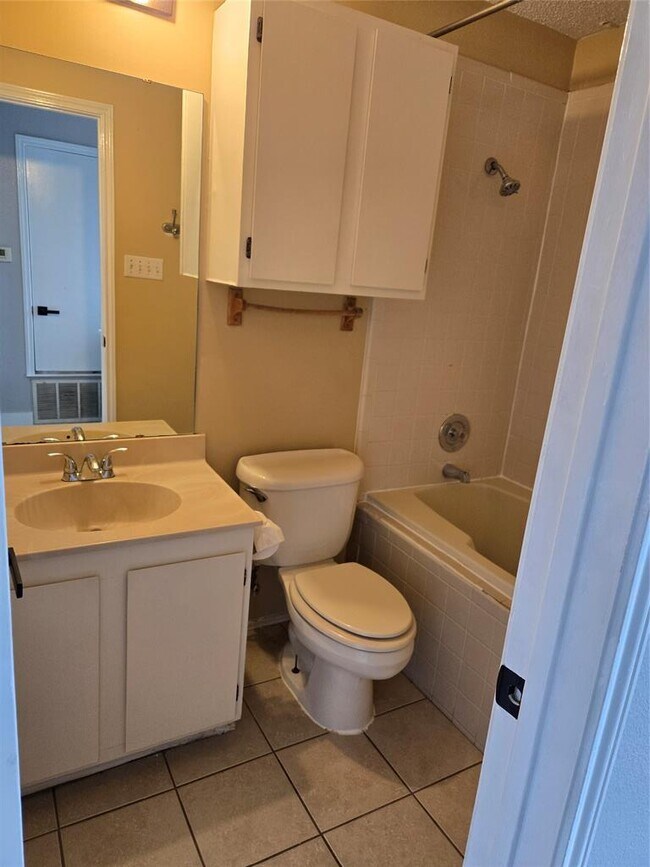 Building Photo - 10001 Parliament House Rd