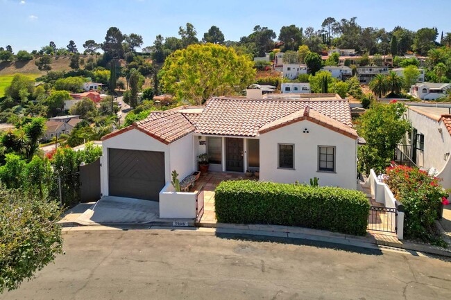 Building Photo - 1505 Stanford Dr