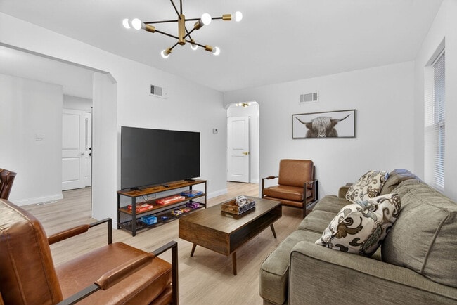 Building Photo - 3831 Brown Rd