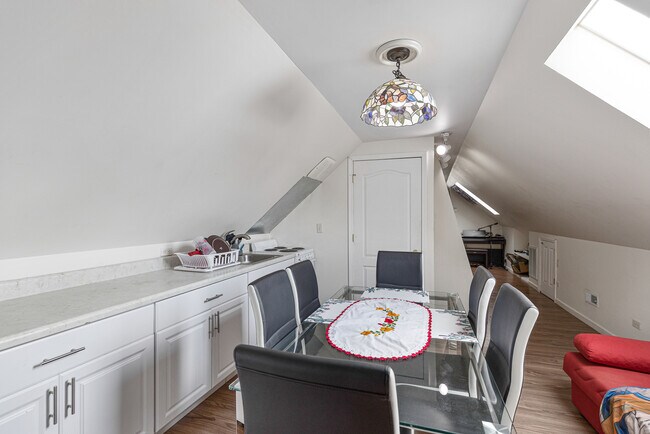 Building Photo - 2135 N Menard Ave