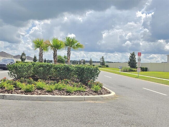 Building Photo - 4631 SW 88 Pl