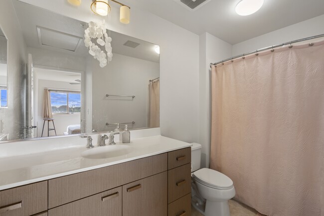 Building Photo - 51 Kihalani St