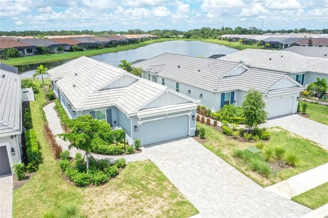 Building Photo - 16117 Isola Pl