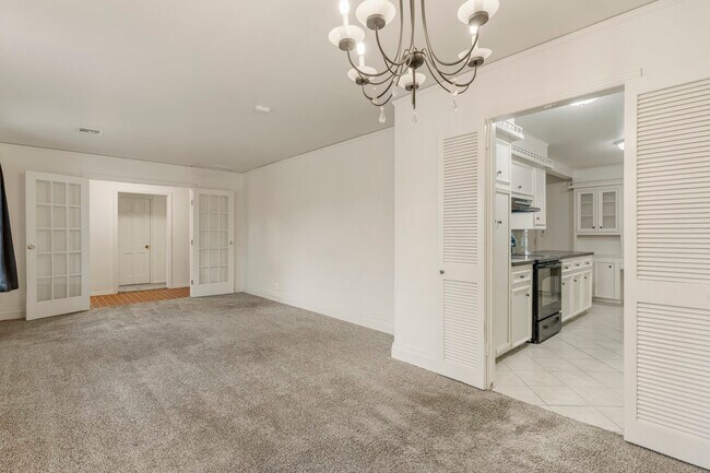 Building Photo - 6010 S 73rd East Ave