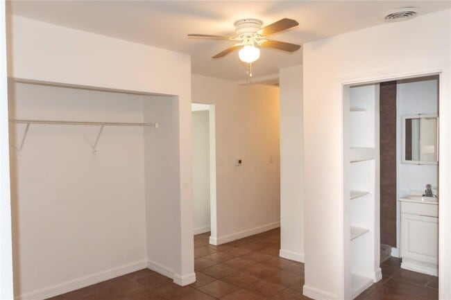 Building Photo - 5311 Perry Ave