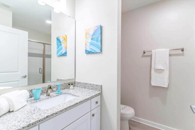 Building Photo - 4001 Breakview Dr