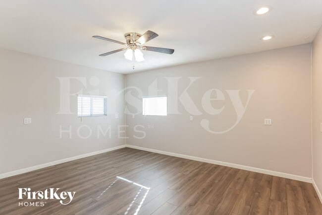 Building Photo - 4426 W Crocus Dr