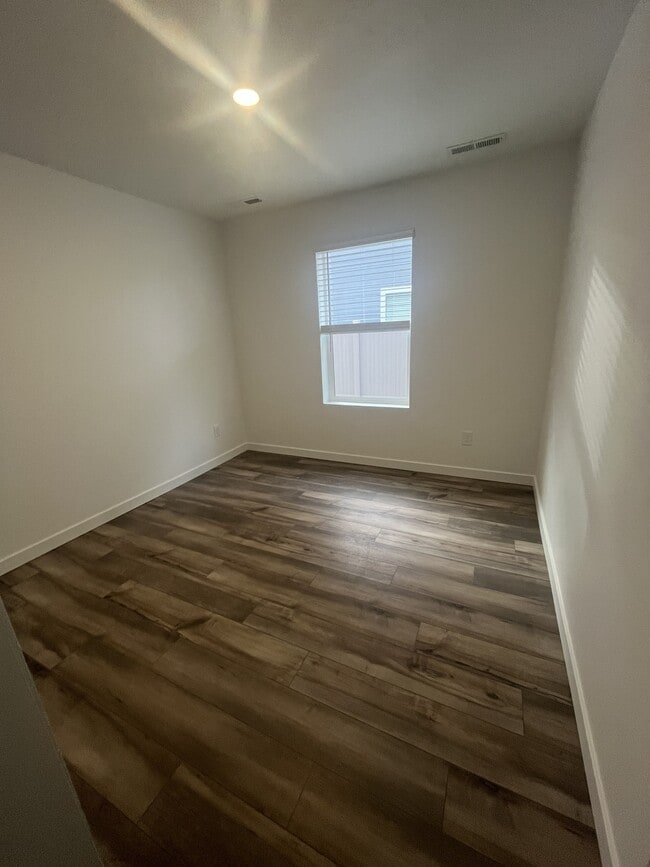 Building Photo - 8577 Wishmore St