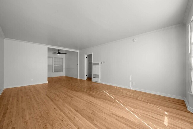 Building Photo - 3339 Stocker St W