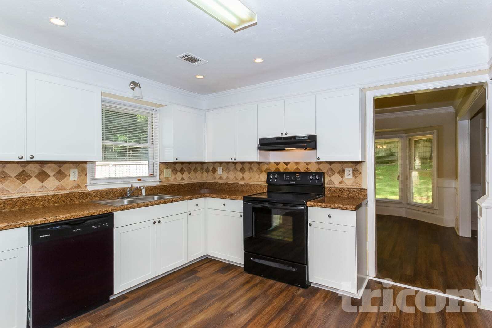 Building Photo - 350 Bridgewood Dr SE