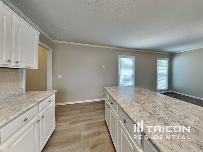 Building Photo - 2103 Winthorne Ln