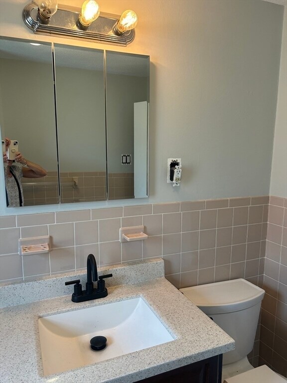 Building Photo - 278 Cabot St