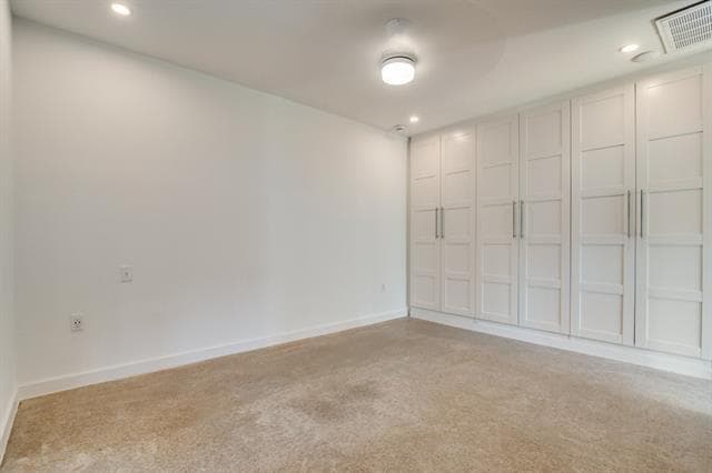 Building Photo - 9259 San Fernando Way