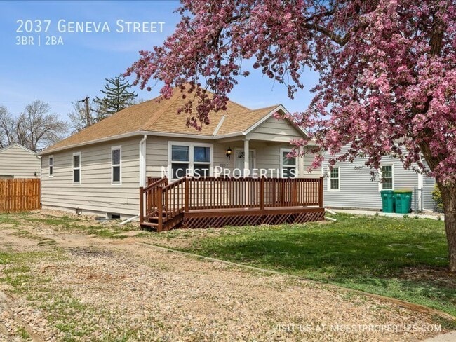 Building Photo - Gorgeous Remodeled Home near Fitzsimons/An...