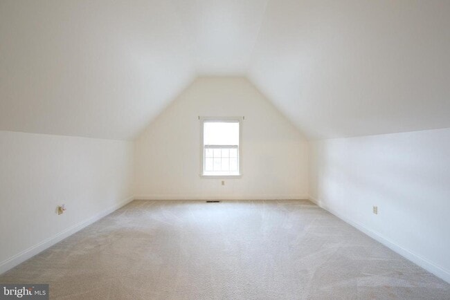 Building Photo - 1401 Hampstead Ct