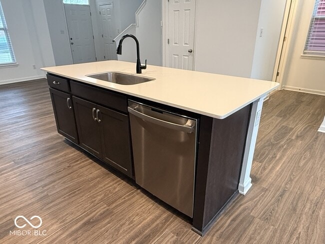 Building Photo - 326 N Warman Ave