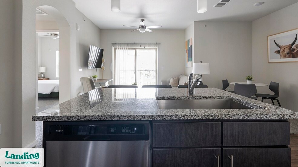 Building Photo - 1601 S Heatherwilde Blvd