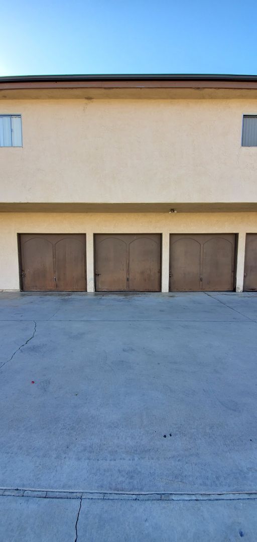 Building Photo - 16902 Hoskins Lane