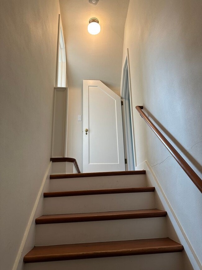 Building Photo - Custom 1 bedroom apartment in downtown Eug...