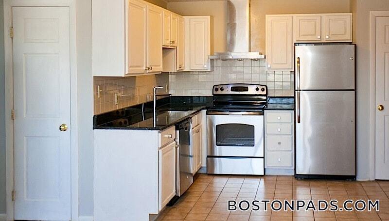 Building Photo - 14 Murdock St