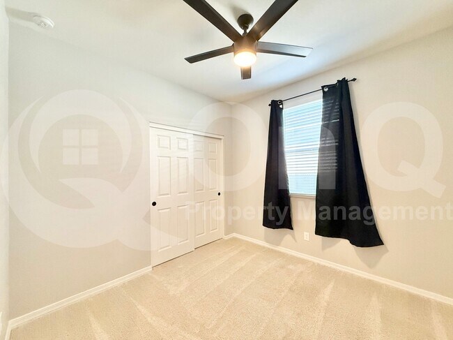 Building Photo - 5523 W Coplen Farms Rd