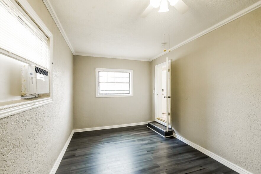 Building Photo - 1875 NW 151st St