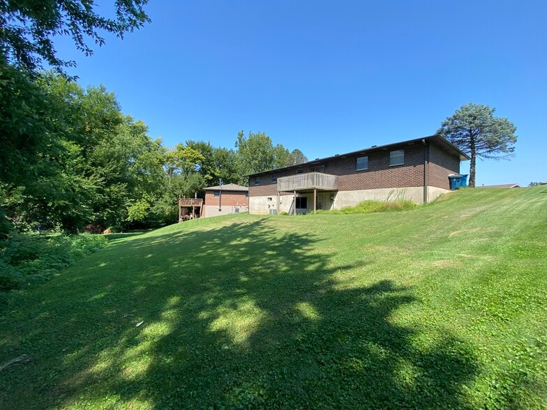 Building Photo - 1318 Lexington Dr