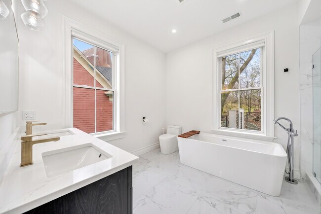 Building Photo - 57 Grampian Way