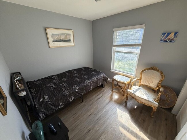 Building Photo - 809 Sussex Dr