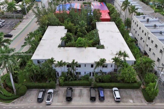 Building Photo - 10076 E Bay Harbor Dr