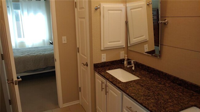 Building Photo - 7501 Shadowridge Run