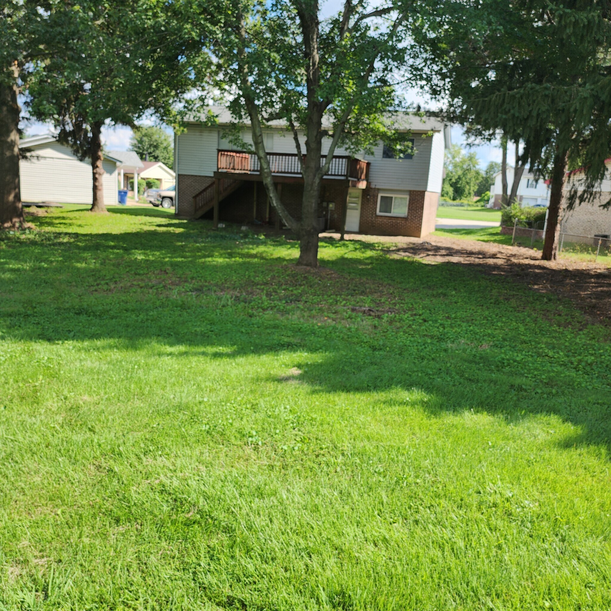 Building Photo - 2573 Millvalley Dr