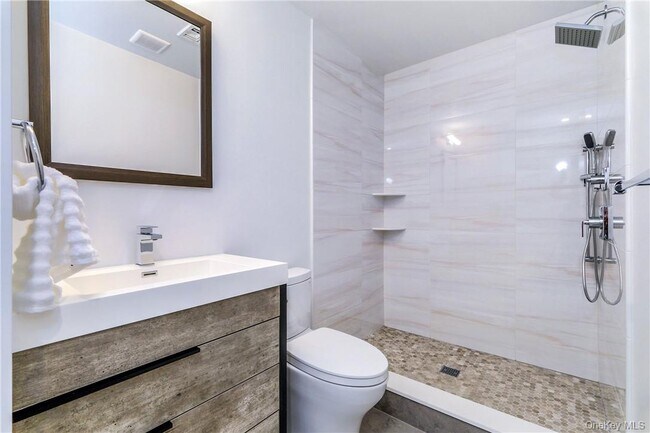 Building Photo - 184 Soundview Ave