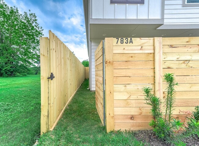 Building Photo - 783 Fortune St