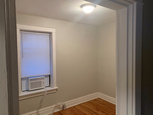 Building Photo - 3243 Delor St