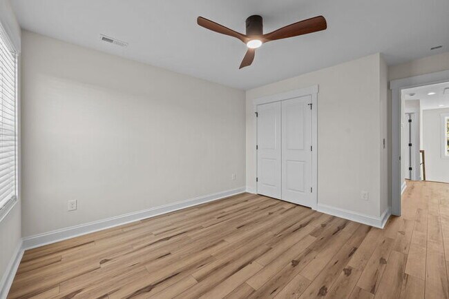 Building Photo - Stunning New Build!