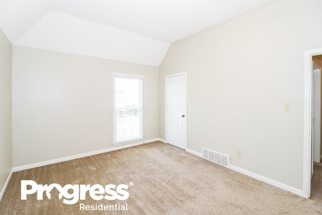 Building Photo - 8699 Old Post Rd