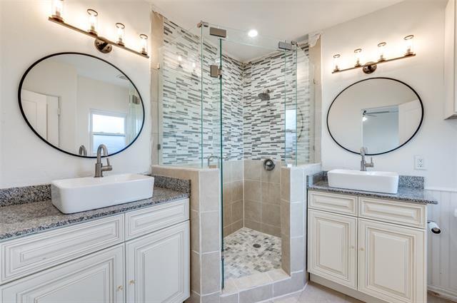 Building Photo - 4328 University Blvd