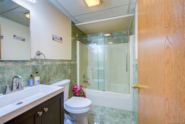 Building Photo - 41 Beechwood Ave