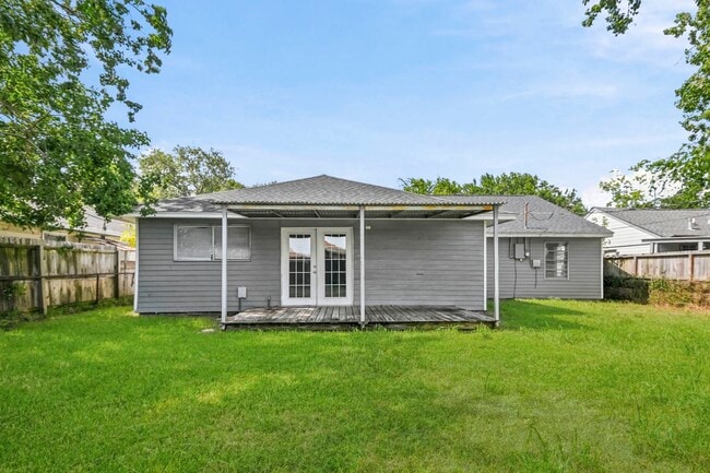 Building Photo - 5413 Vae Dr