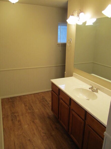 Building Photo - 3029 NW 46th St