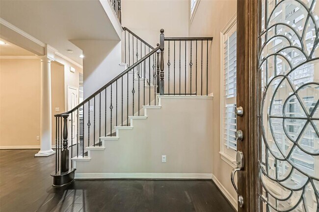 Building Photo - 5453 Fairdale Ln