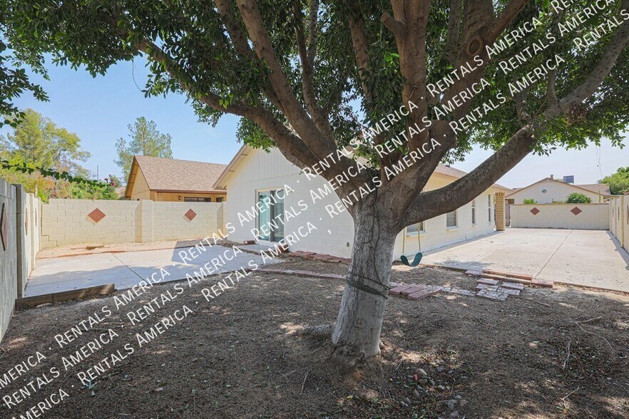 Building Photo - 18238 N 17th Way