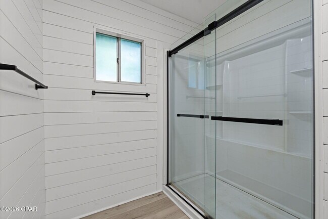 Building Photo - 136 Colina Cir