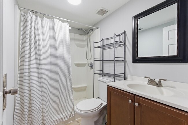 Building Photo - 50 Saragossa St