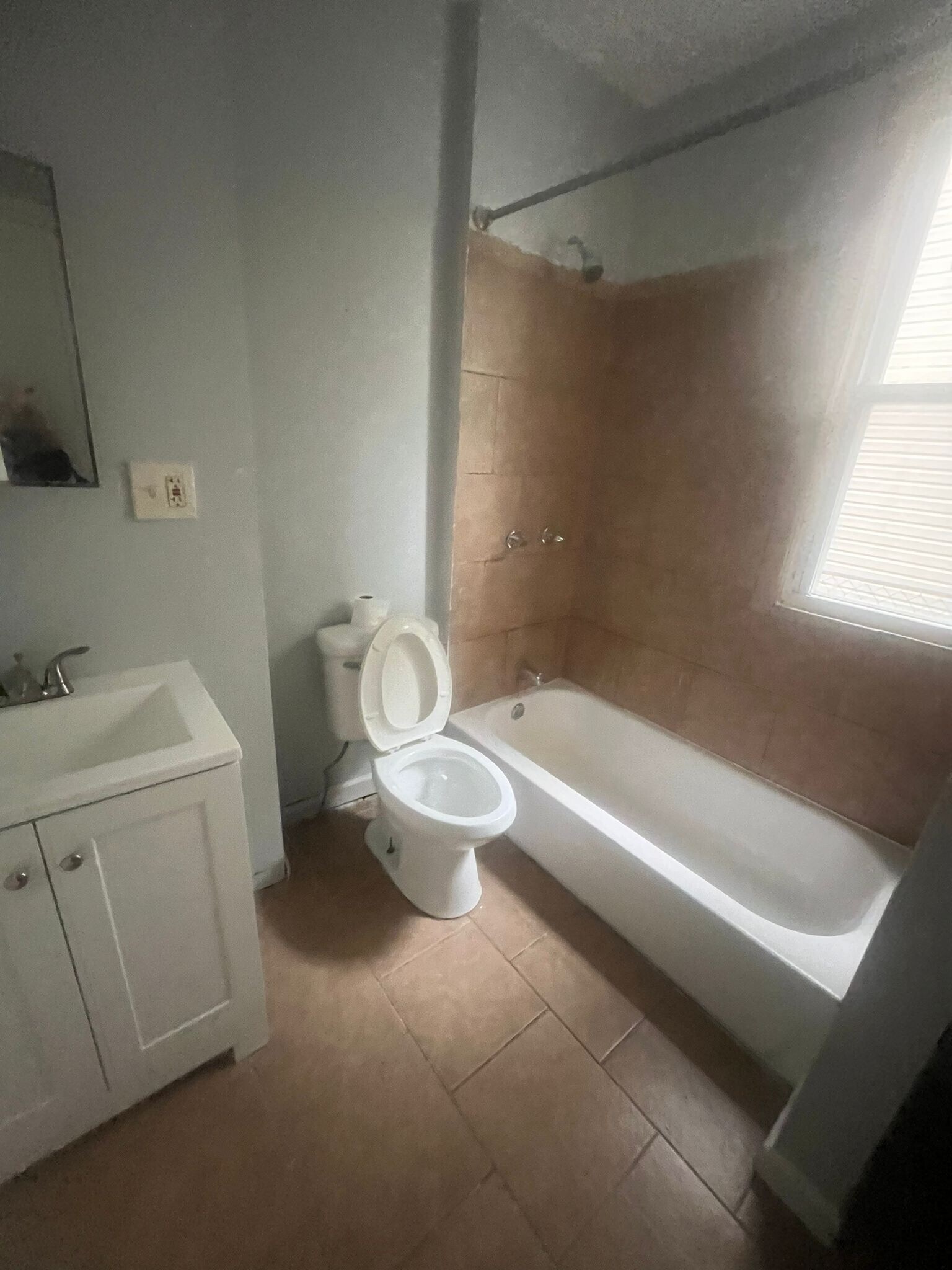 Unit 1 - 133 Isabella Ave