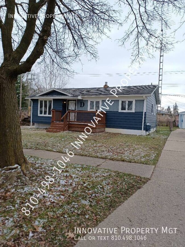 Building Photo - 3 bedroom 1 bath spacious home! newly reno...