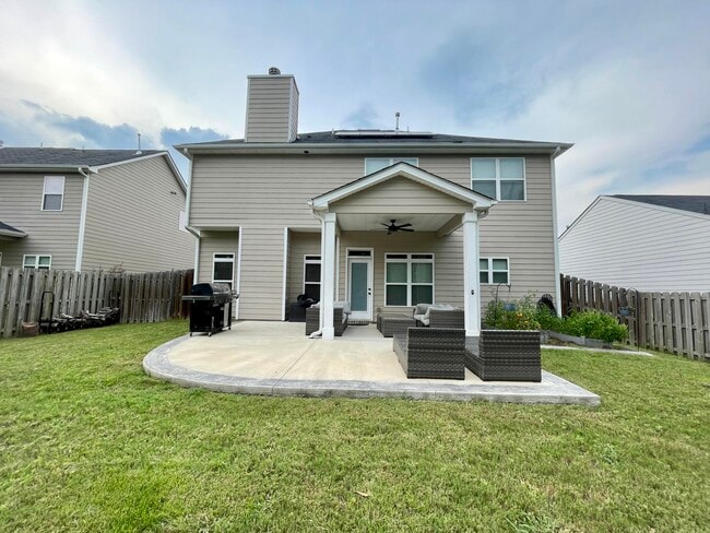 Building Photo - 1031 Dietrich Ln
